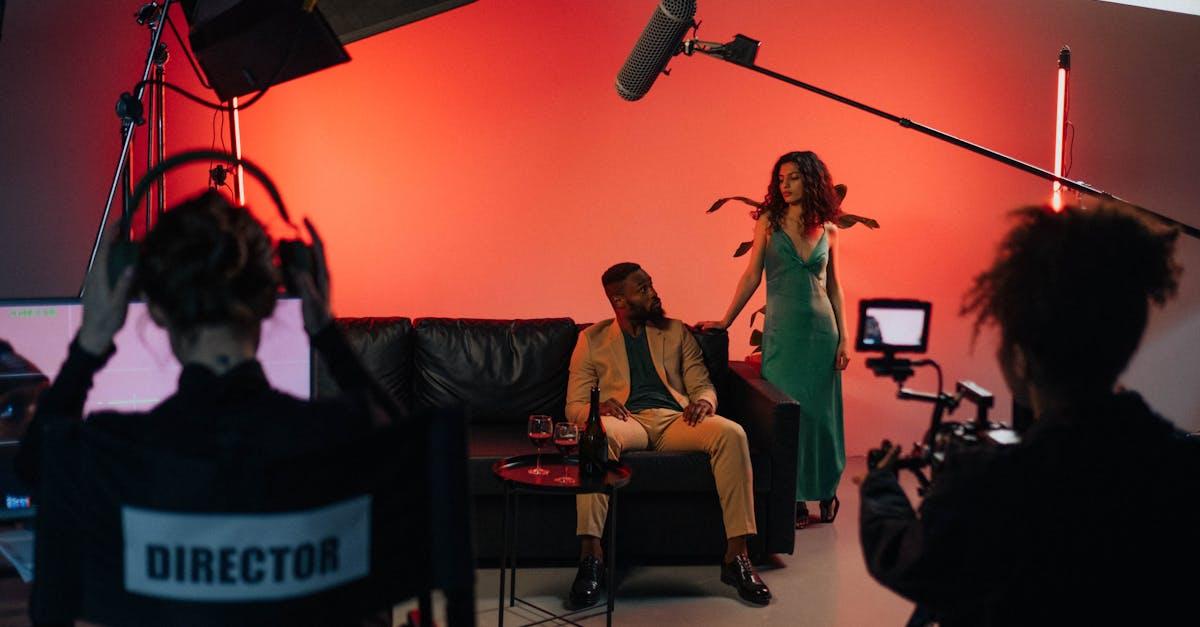 découvrez le monde fascinant des acteurs, de leurs parcours inspirants à leurs performances marquantes. plongez dans l'univers du cinéma et du théâtre, où talent et passion se rencontrent pour donner vie à des personnages inoubliables.