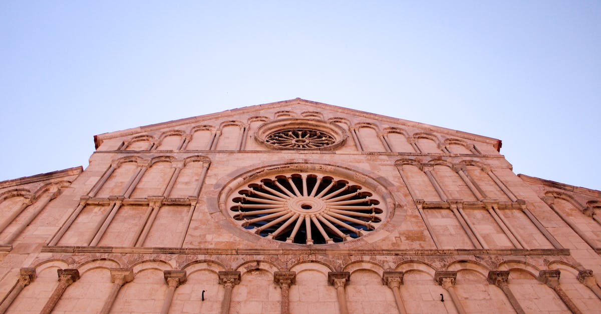 découvrez l'univers captivant d'anastasia, un conte intemporel rempli d'aventure, d'amour et de mystère. plongez dans l'héritage de la grande duchesse et laissez-vous emporter par une histoire riche en émotions.