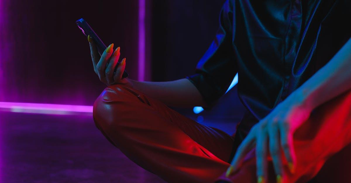 découvrez le service de sms anonymes pour communiquer en toute discrétion. envoyez des messages sans révéler votre identité, idéal pour rester confidentiel ou surprendre vos amis. apprenez à utiliser les sms anonymes en toute sécurité !