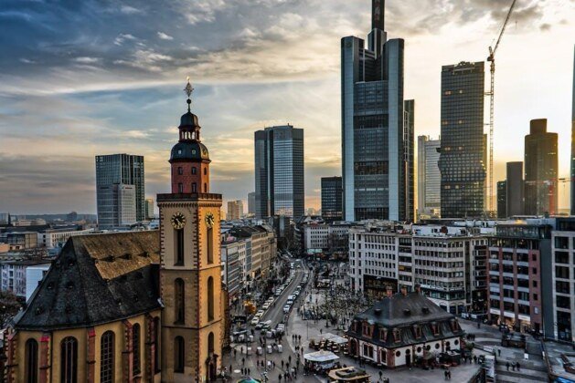 Qui est Catherine Parr, la seule épouse à avoir échappé à Henri VIII ?