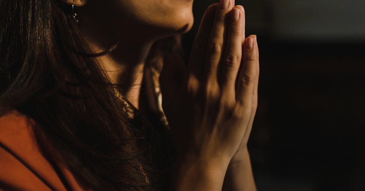 découvrez les fondements du christianisme, ses doctrines, ses traditions et son impact sur la culture et la société à travers les âges. explorez la diversité des croyances et la richesse des valeurs chrétiennes.