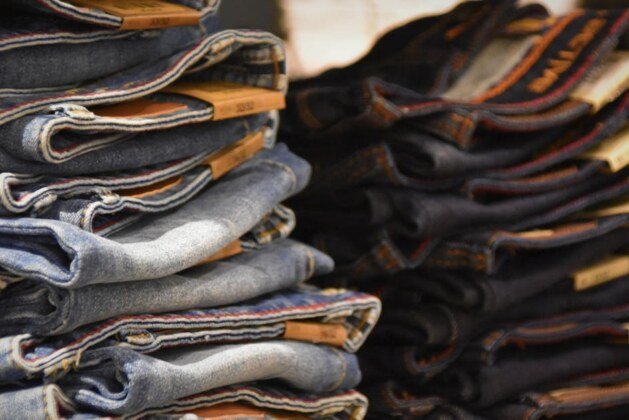 Quel est le vêtement le plus couramment porté à travers le monde ?