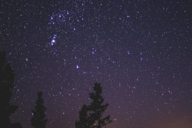 Peut-on observer les mêmes constellations depuis tous les coins de la planète ?