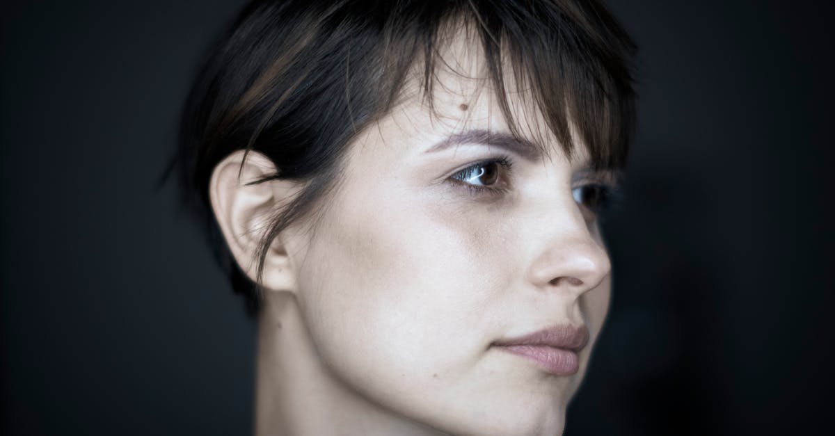 découvrez l'univers des fossettes, ces charmantes petites marques sur le visage qui séduisent par leur charme et leur personnalité. explorez les origines, les mythes et les conseils pour mettre en valeur ces traits uniques.