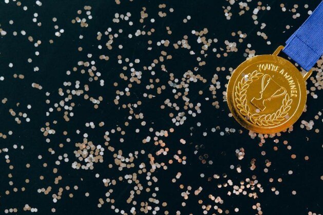 Quelle est la distinction entre remords et regrets ?