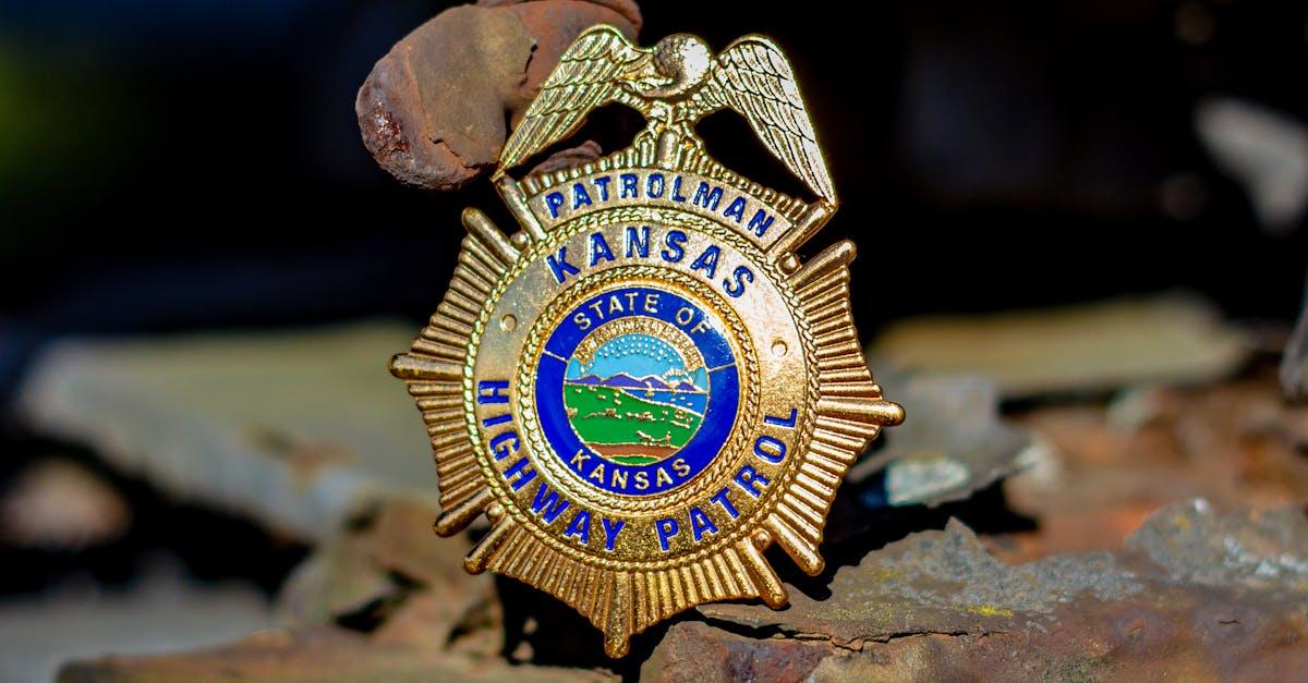 découvrez le monde fascinant des distinctions, où l'excellence et la reconnaissance se rencontrent. explorez les différentes formes de distinctions, qu'elles soient académiques, professionnelles ou artistiques, et apprenez comment elles valorisent les compétences et les réalisations individuelles.