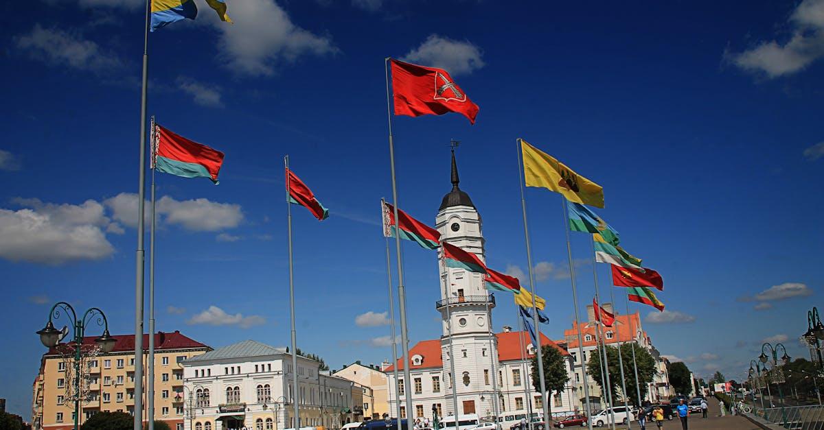 découvrez notre vaste collection de drapeaux du monde entier. que ce soit pour un événement spécial, une décoration ou simplement pour exprimer votre fierté nationale, nos drapeaux de haute qualité sont parfaits pour toutes les occasions. explorez des designs variés et des tailles adaptées à vos besoins.