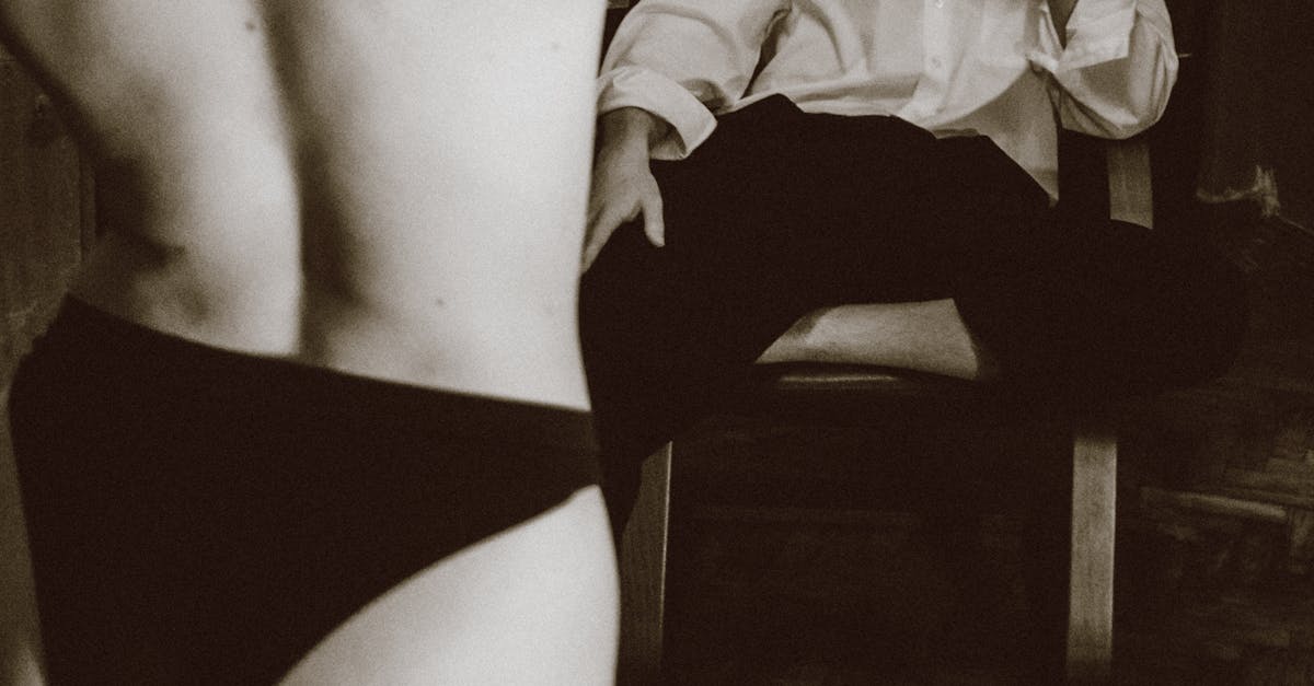 découvrez l'art du préliminaire : une exploration sensuelle et passionnante qui éveillera vos sens et intensifiera votre connexion intime. laissez-vous guider dans un voyage de romantisme et de complicité.