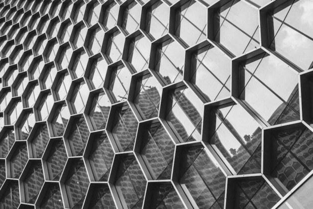 Pourquoi la France est-elle surnommée l’hexagone ?