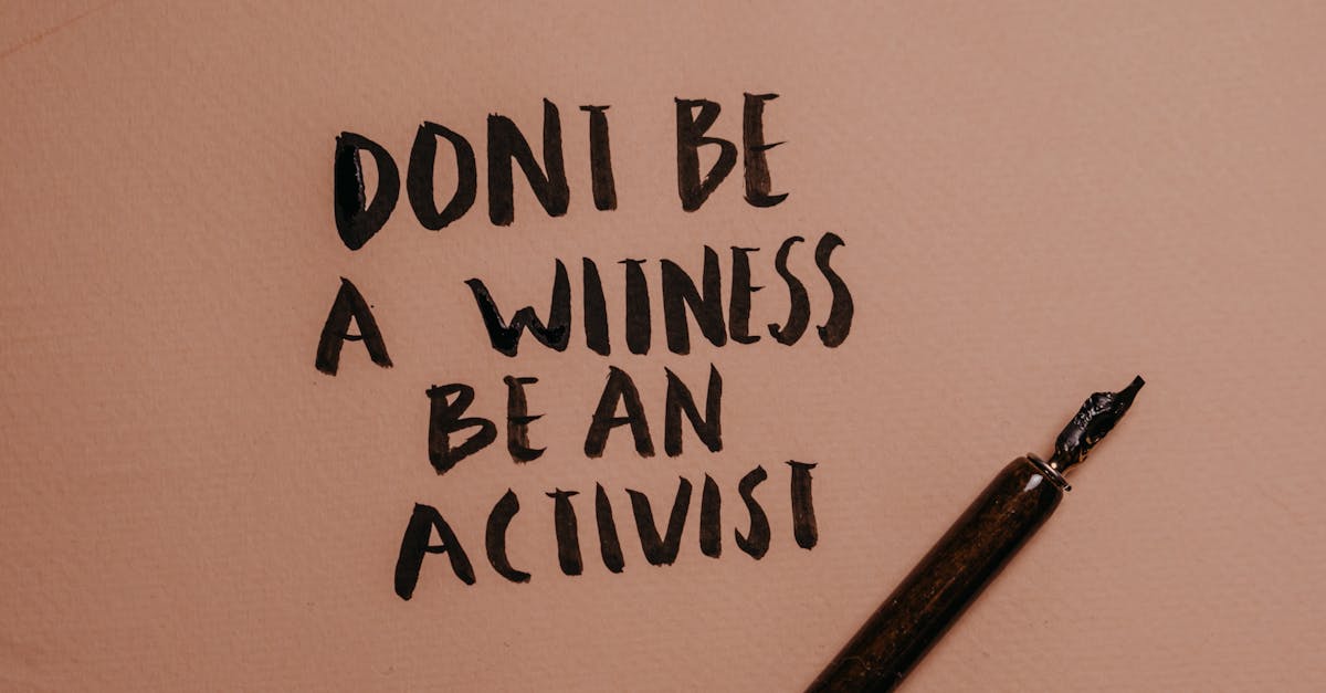 découvrez le monde des témoins de jéhovah : leur histoire, leurs croyances et leur engagement envers la foi. explorez comment cette communauté religieuse se distingue et sa mission de partager ses enseignements à travers le monde.