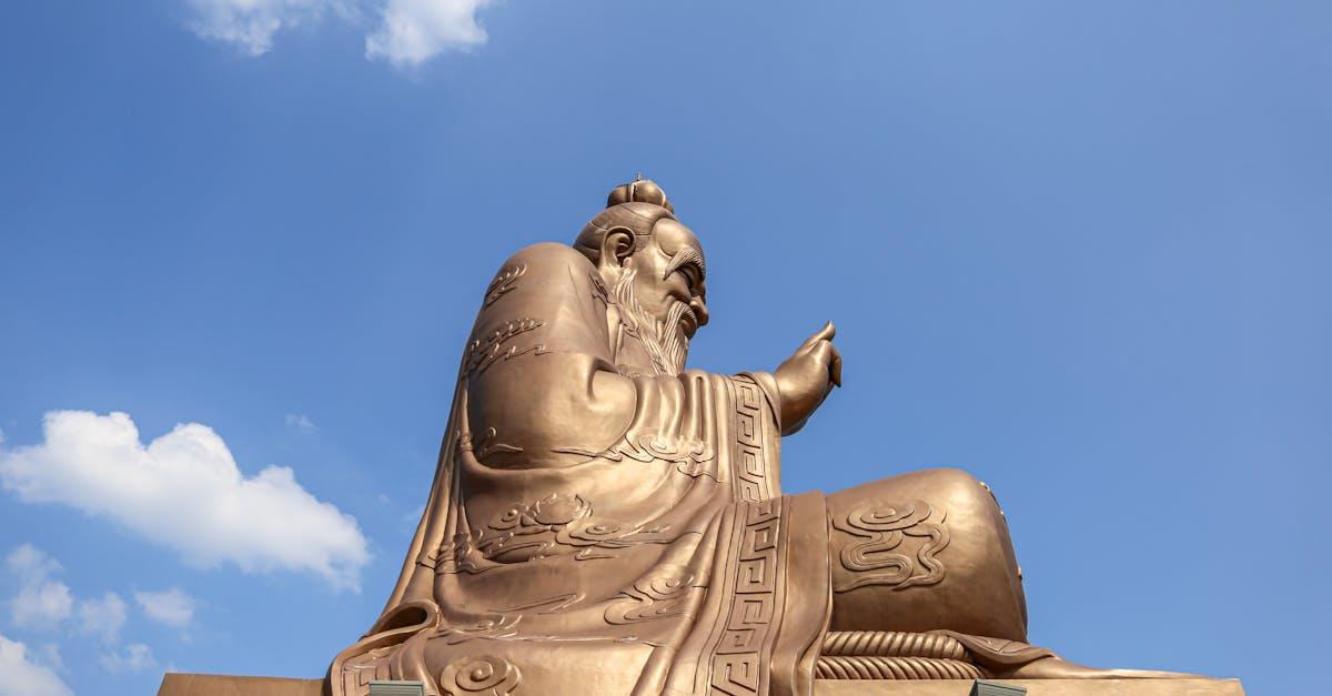 découvrez la sagesse intemporelle de laozi, le sage fondateur du taoïsme, et explorez ses enseignements profonds sur l'harmonie, la nature et l'équilibre dans la vie.