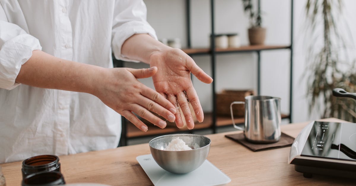 découvrez l'importance de mesurer les ingrédients avec précision en cuisine. apprenez des astuces et techniques pour garantir des recettes réussies et savoureuses grâce à des mesures exactes.