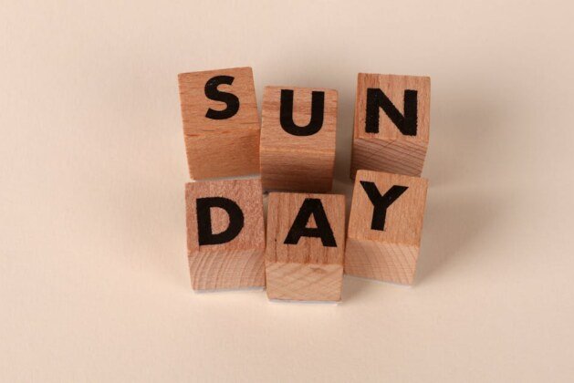 À tout à l’heure ou à toute à l’heure : quelle est l’orthographe correcte de cette expression ?