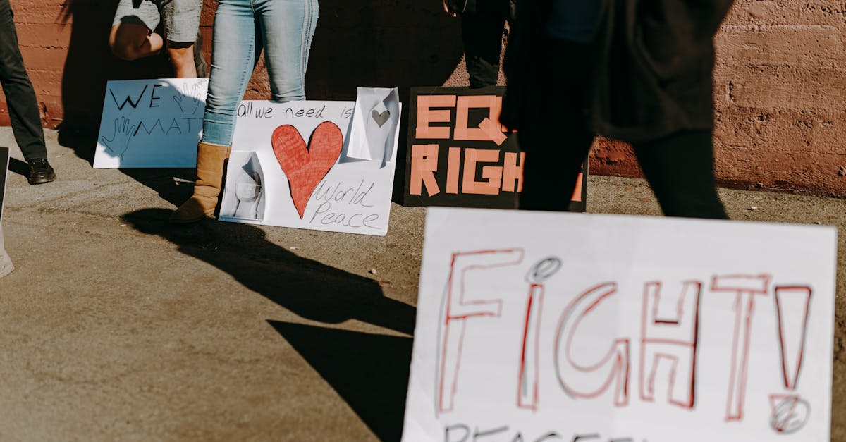 découvrez l'impact et l'héritage controversé de donald trump, figure emblématique de la politique américaine moderne, des décisions marquantes de sa présidence à son influence sur le paysage politique actuel.