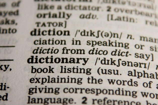 Combien de mots compte réellement la langue française ?