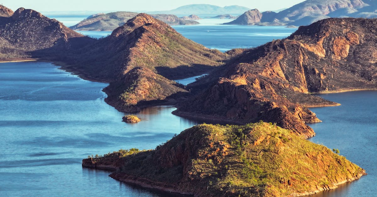 découvrez ce qu'est un lac artificiel, ses utilisations, ses avantages écologiques et économiques, et comment il est créé pour répondre aux besoins d'eau, de loisirs et d'aménagement du territoire.