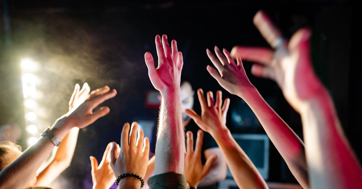 découvrez les meilleures salles de concert près de chez vous : programmation, adresses et conseils pour profiter pleinement de vos événements musicaux préférés.