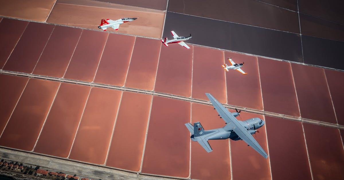 découvrez les avions les plus rapides de l'histoire, leurs records de vitesse et les technologies innovantes qui leur permettent de dépasser les limites du ciel.