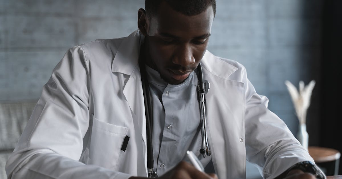 découvrez le salaire moyen d'un médecin généraliste en france, les facteurs qui influencent la rémunération et les perspectives d'évolution pour cette profession médicale essentielle.