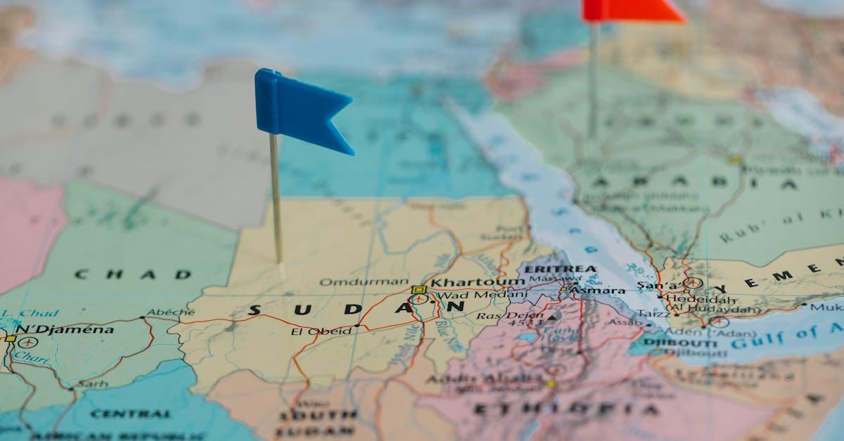 découvrez les pays les moins peuplés du monde, leurs caractéristiques uniques, leur culture et ce qui les rend fascinants malgré leur faible population.