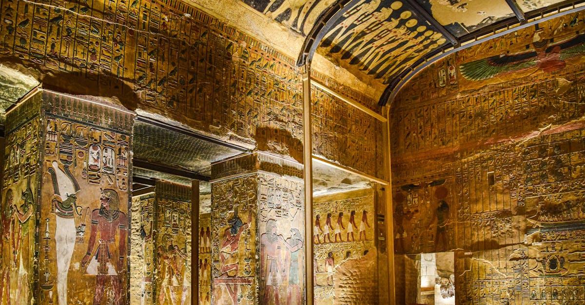 découvrez le moyen empire, une période fascinante de l'histoire égyptienne marquée par des avancées culturelles, artistiques et politiques. explorez les dynasties qui ont façonné cette époque et les réalisations qui continuent d'influencer le monde moderne.