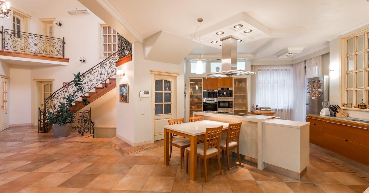 découvrez les maisons les plus chères au monde, où le luxe et l'extravagance atteignent des sommets inégalés. explorez ces propriétés exceptionnelles dotées d'architecture époustouflante, de magnifiques paysages et de commodités exclusives.