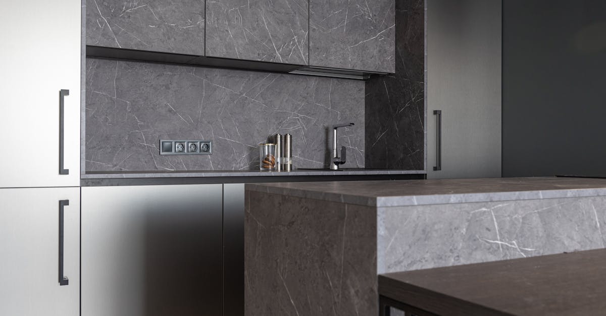 découvrez les maisons les plus chères du monde, où le luxe rencontre l'architecture d'exception. plongez dans l'univers fascinant des propriétés au prix vertigineux et laissez-vous émerveiller par leur design unique et leurs commodités extravagantes.