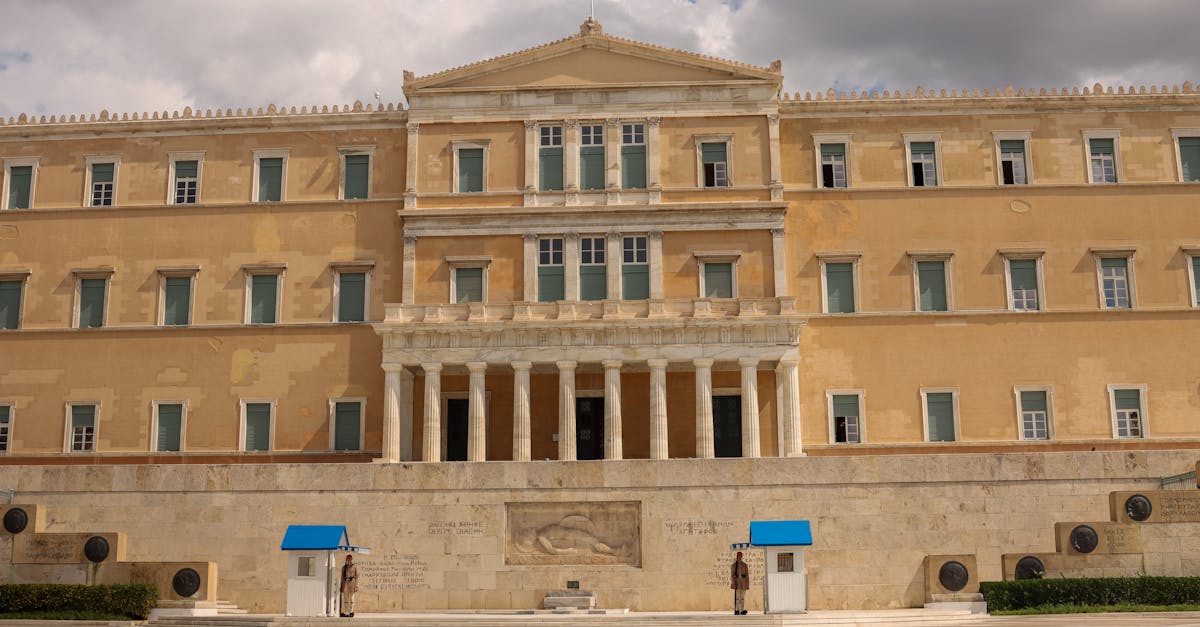 profitez des summer sales 2024 : offres exclusives, réductions exceptionnelles et bonnes affaires pour renouveler votre garde-robe et accessoires d’été. ne manquez pas les meilleures promotions de la saison !