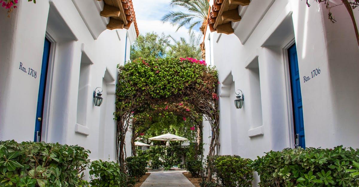 découvrez la signification, l'histoire et les usages du quintal, une unité de mesure traditionnelle, utilisée notamment en agriculture et en commerce, pour peser des produits tels que les céréales ou les fruits.