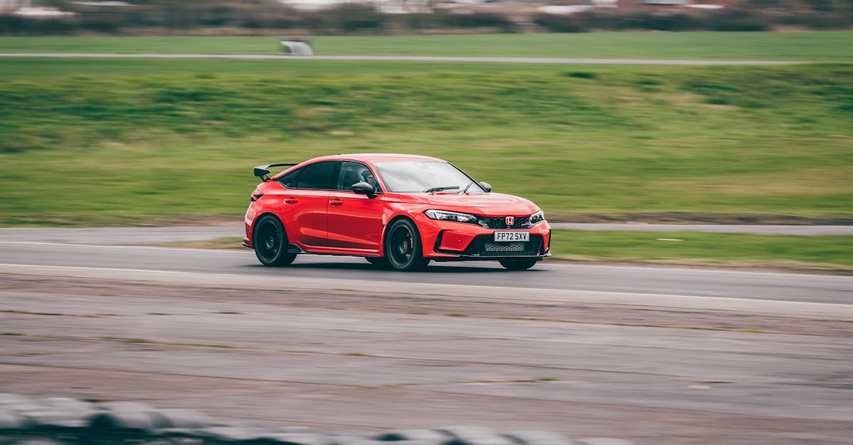 découvrez les différents types de routes, leurs caractéristiques et usages, afin de mieux comprendre leur rôle dans la circulation et l’aménagement du territoire.