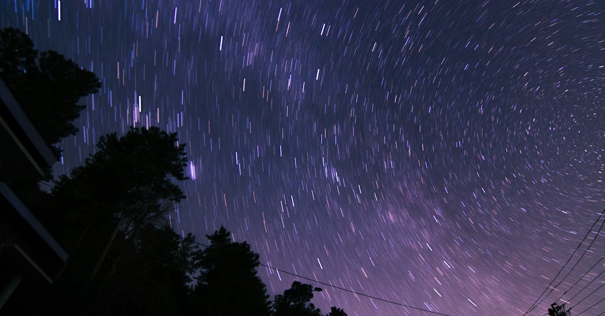 découvrez tout sur la rotation solaire : explications simples, fonctionnement, effets sur le système solaire et son influence sur l'observation des phénomènes astronomiques.