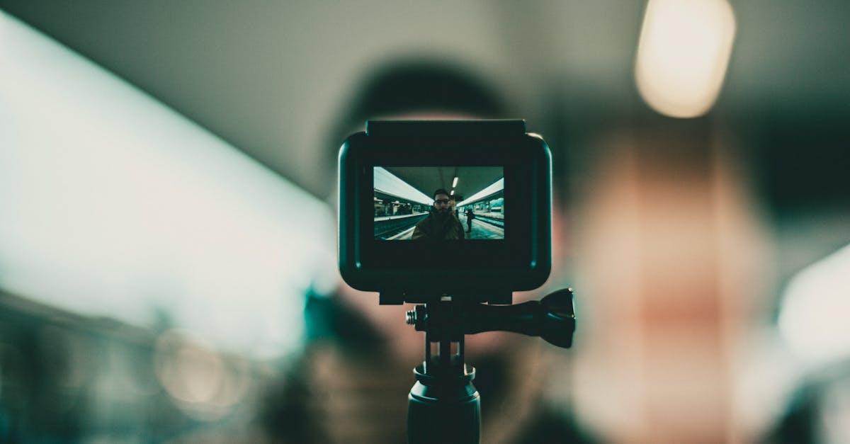 découvrez tout sur les radars automatiques : fonctionnement, rôle dans la sécurité routière et conseils pour éviter les amendes liées aux excès de vitesse.