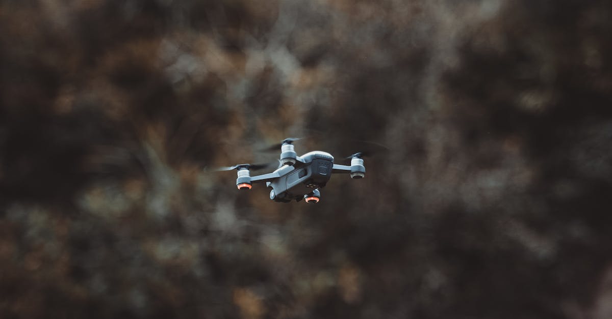 découvrez comment fonctionnent les radars automatiques, leur rôle dans la sécurité routière, et tout ce qu'il faut savoir sur les limitations de vitesse et les amendes associées.