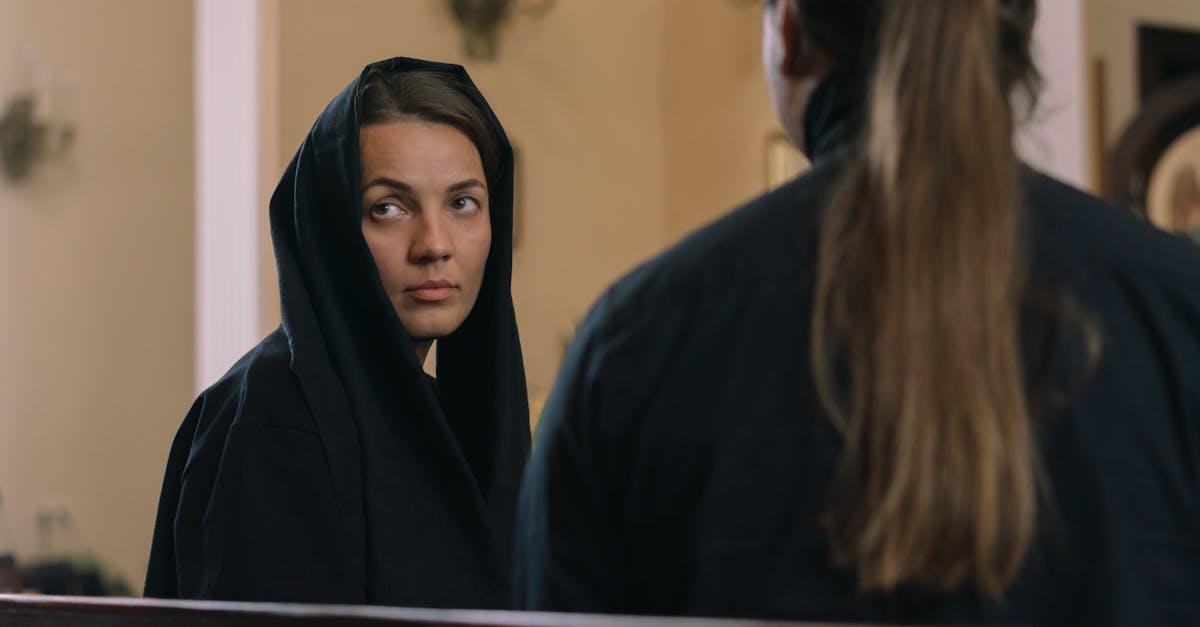 découvrez la signification spirituelle des symboles, rêves et événements. explorez comment interpréter les messages de l'univers et trouver un sens profond à votre vie quotidienne.