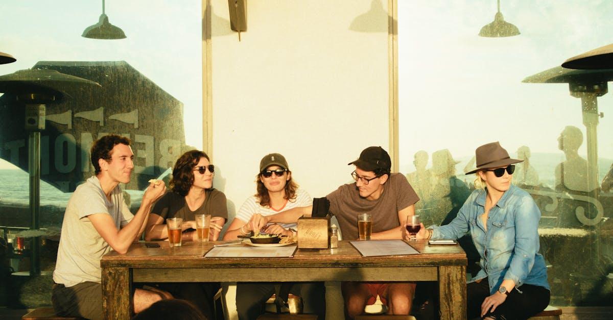 découvrez tout ce qu'il faut savoir sur le stool : définitions, utilisations, caractéristiques principales et conseils pour choisir le modèle adapté à vos besoins.