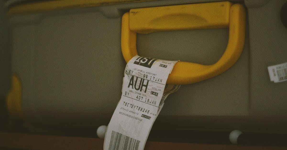 découvrez les règles concernant la franchise de bagages en soute, les dimensions, le poids autorisé et les frais éventuels pour voyager sans souci.