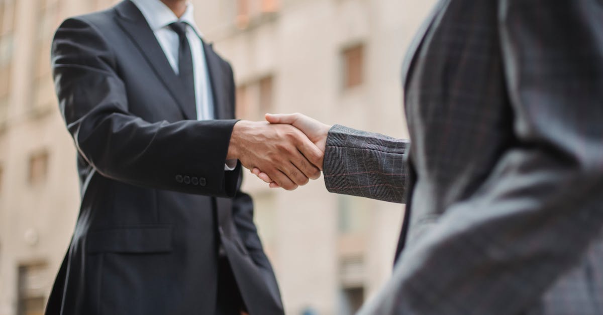 découvrez tout sur les contractions : définitions, types, causes et conseils pour mieux les comprendre et les gérer.