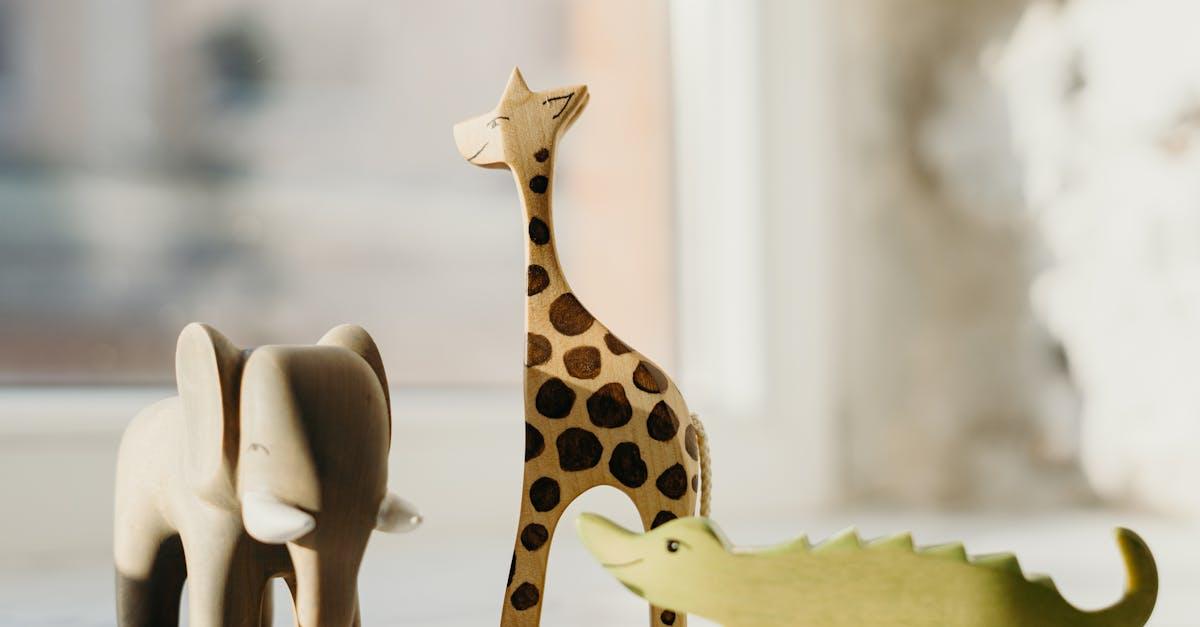 découvrez les vocalisations uniques de la girafe, leurs sons et leur communication dans la nature.