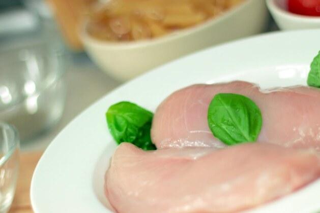 Quelle est la différence fondamentale entre les pratiques halal et casher ?