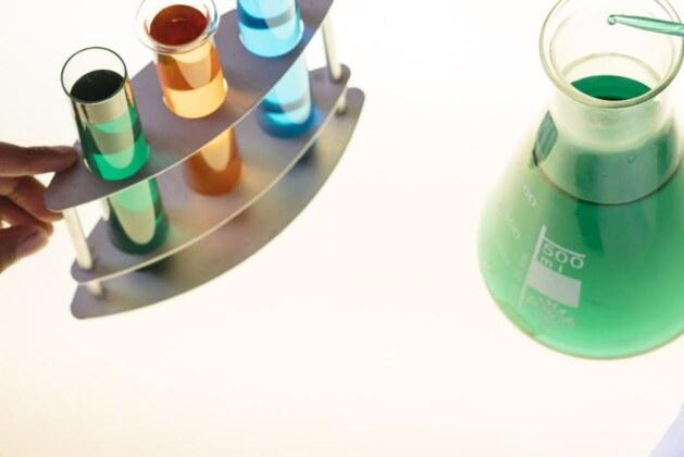 Quels liquides ne se mélangent pas et pourquoi ?