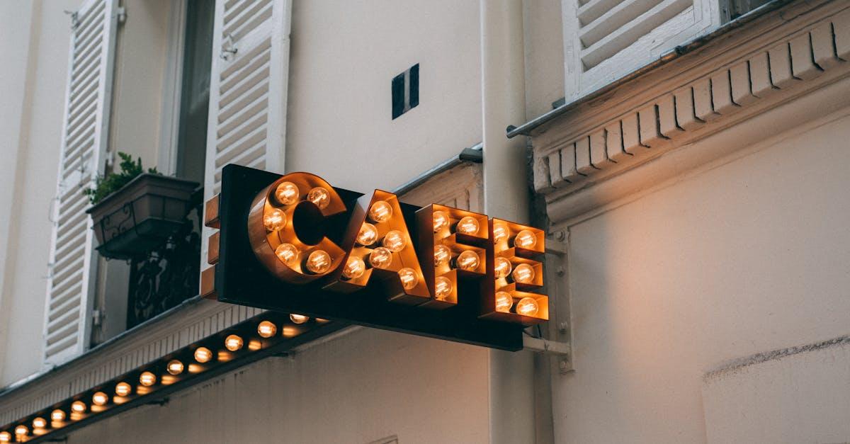 découvrez la liste des criminels les plus recherchés par interpol en france. restez informé des menaces internationales et contribuez à la sécurité publique.