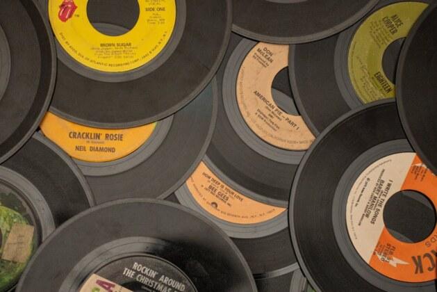 Non, Neil Armstrong n’a pas dit ‘c’est un petit pas pour l’homme’ sur la Lune