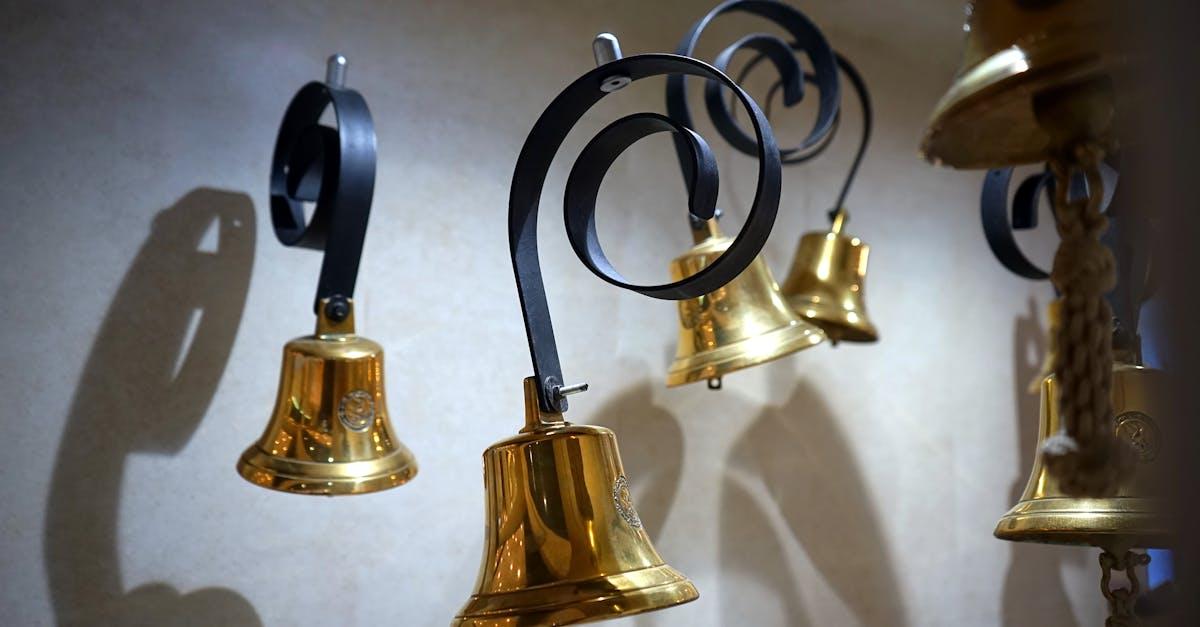 découvrez les célèbres cloches de notre-dame, leur histoire fascinante et le rôle qu'elles jouent dans la culture et les traditions parisiennes.