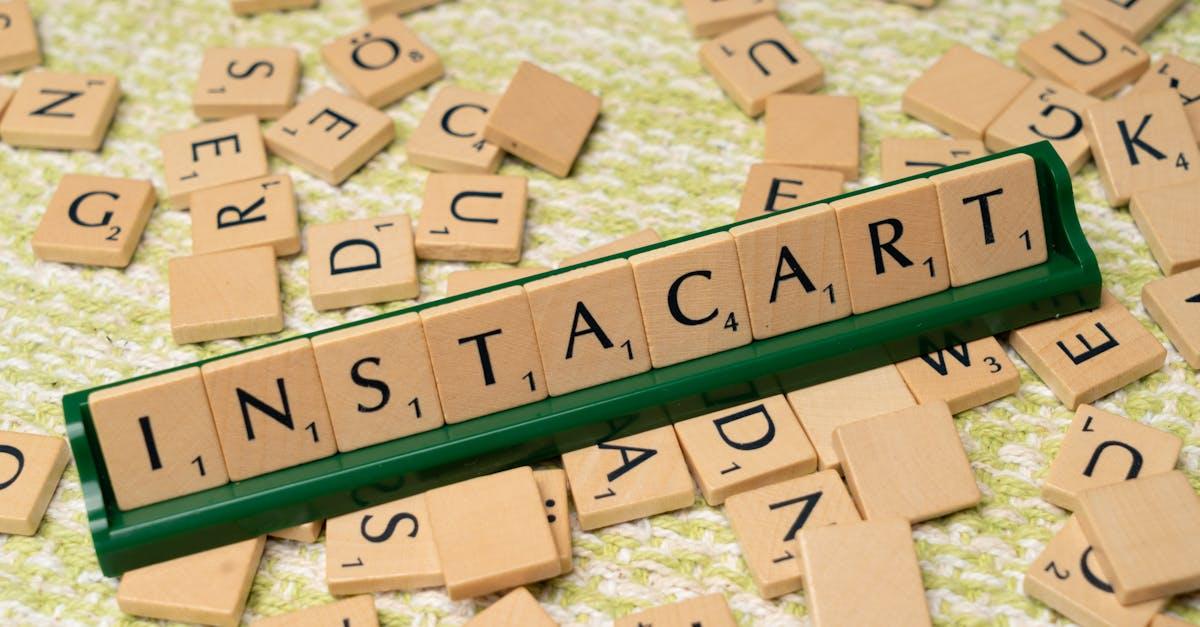 jouez au scrabble en ligne gratuitement contre des joueurs du monde entier. améliorez votre vocabulaire et défiez vos amis dans des parties captivantes.