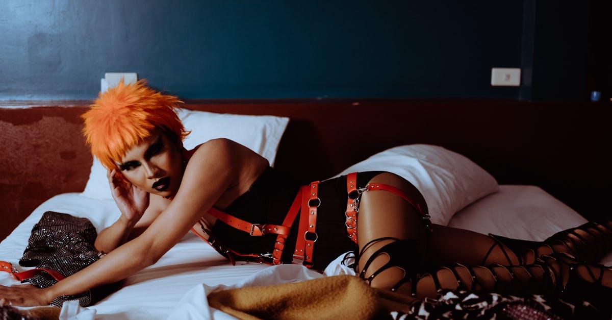 découvrez ce qu'est l'hypersexualité, ses causes, ses symptômes et les solutions possibles pour mieux comprendre et gérer ce trouble du comportement sexuel.