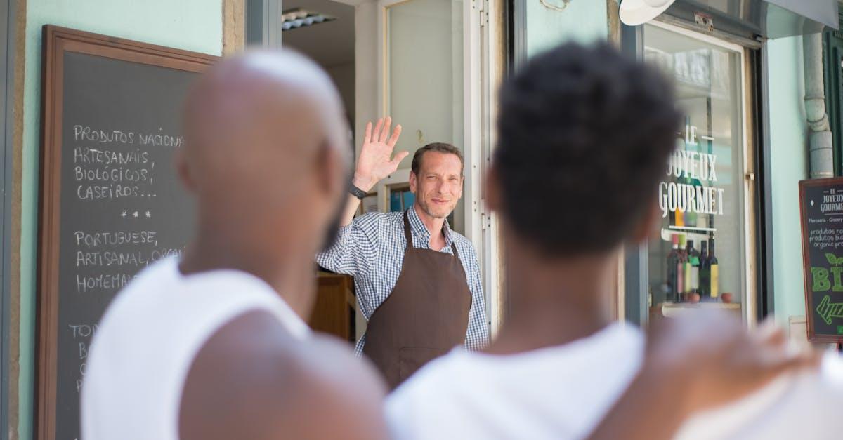 découvrez les similitudes fascinantes entre l'espagnol et le portugais, deux langues romanes aux racines communes, pour mieux comprendre leur vocabulaire, leur grammaire et leur prononciation.