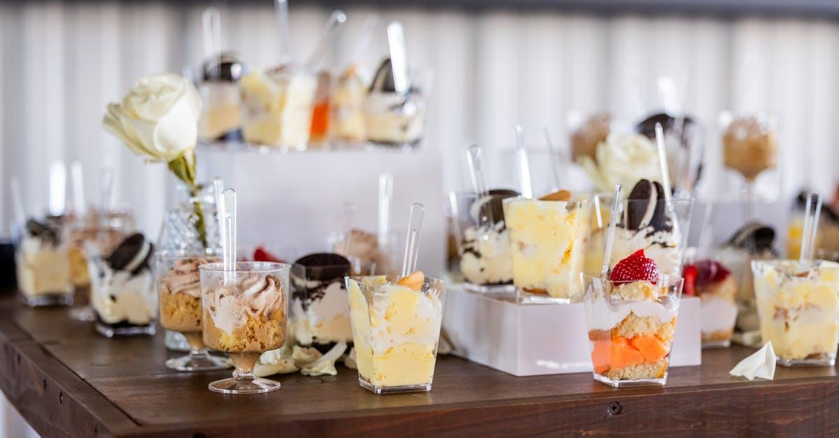 découvrez notre crème épaississante, conçue pour renforcer et volumiser vos cheveux tout en les nourrissant en profondeur.