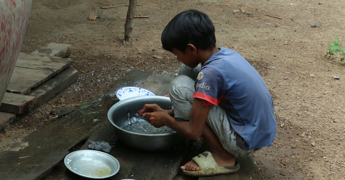découvrez les joies et les défis d'accueillir un troisième enfant dans la famille, avec des conseils pratiques et des témoignages inspirants.