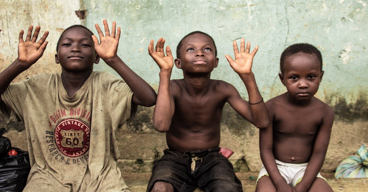découvrez les joies et les défis d'accueillir un troisième enfant dans la famille, conseils pratiques et expériences partagées.