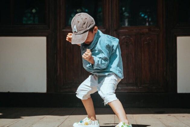 Comment s’appelle le troisième enfant d’une fratrie de quatre ?